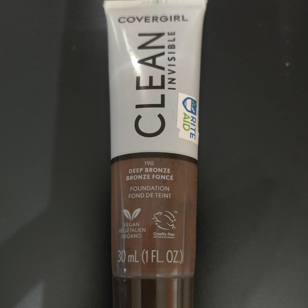 Covergirl Clean Invisible Foundation - Deep Bronze